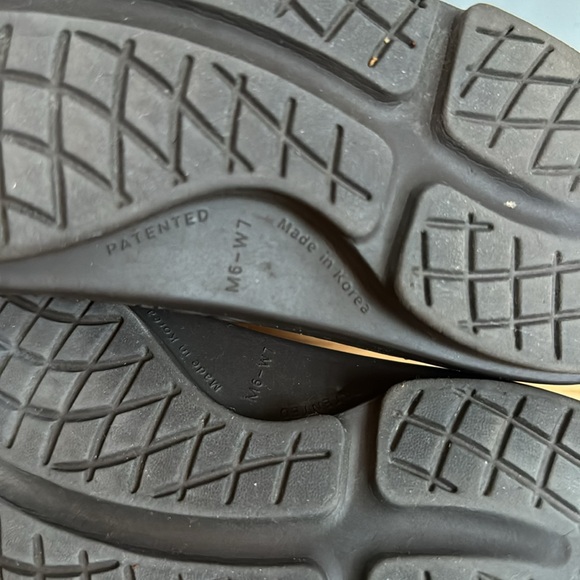 OOFOS WOMEN'S OOAHH SLIDE SANDAL - Picture 6 of 6